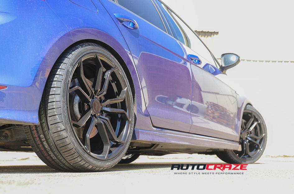 VOLKSWAGEN GOLF SF08 FLAT BLACK